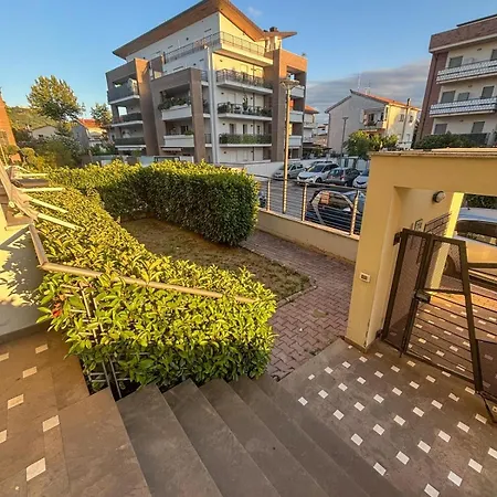 Sambucisco Airport *